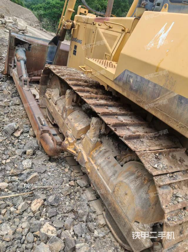 整机右侧（设备外观及核心部件）