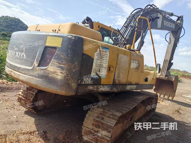 整機(jī)右后45°(整機(jī)外觀) 整機(jī)右后45°(整機(jī)外觀)