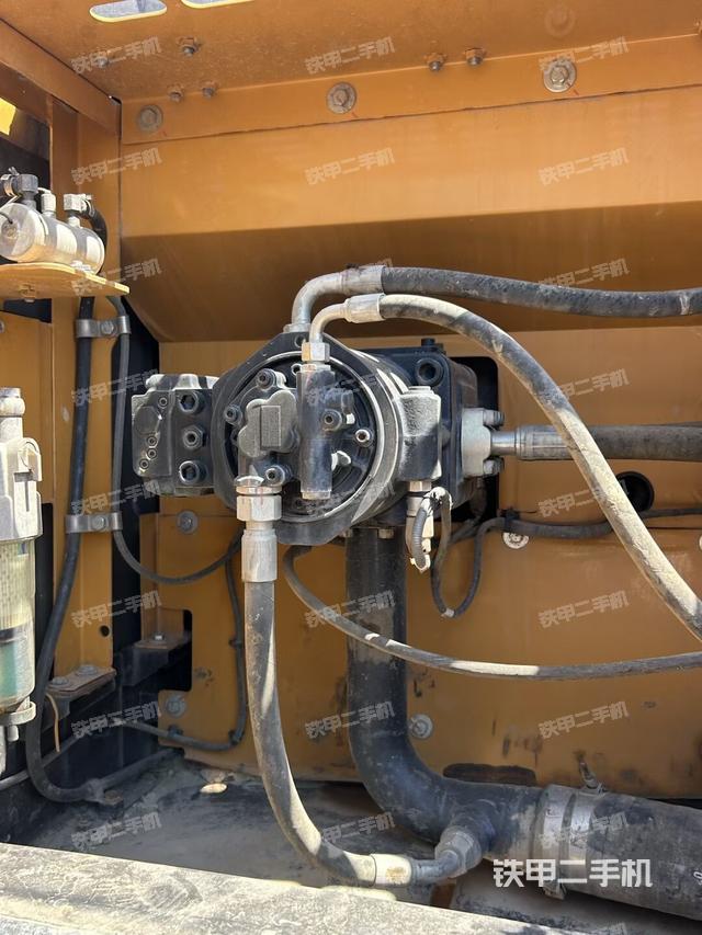 液壓泵室（大件艙室）