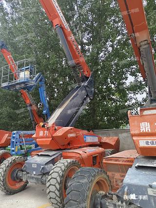 鼎力BT28RT高空作业机械实拍图片