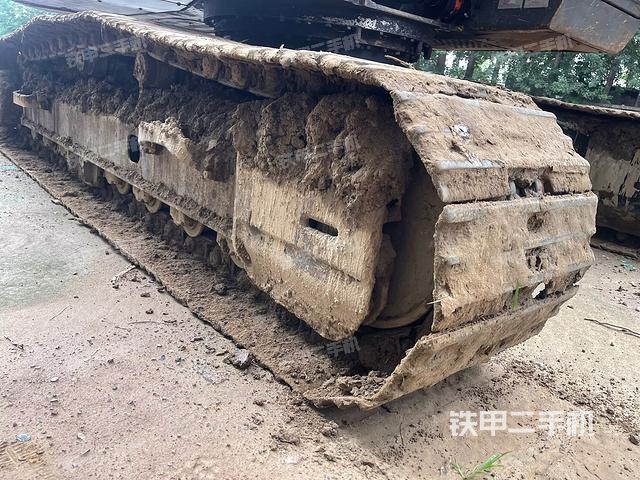 单侧履带整体（整机外观）