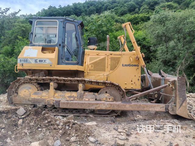 整机右后45°（设备外观及核心部件）