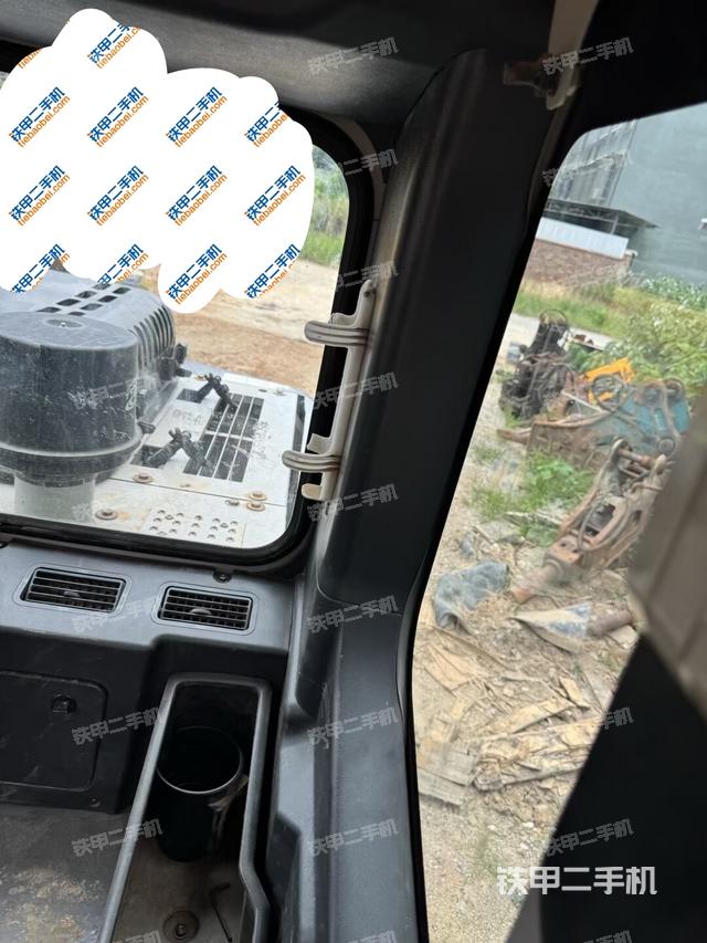 座椅左側(cè)控制臺/音響/含左手柄（駕駛室部分）