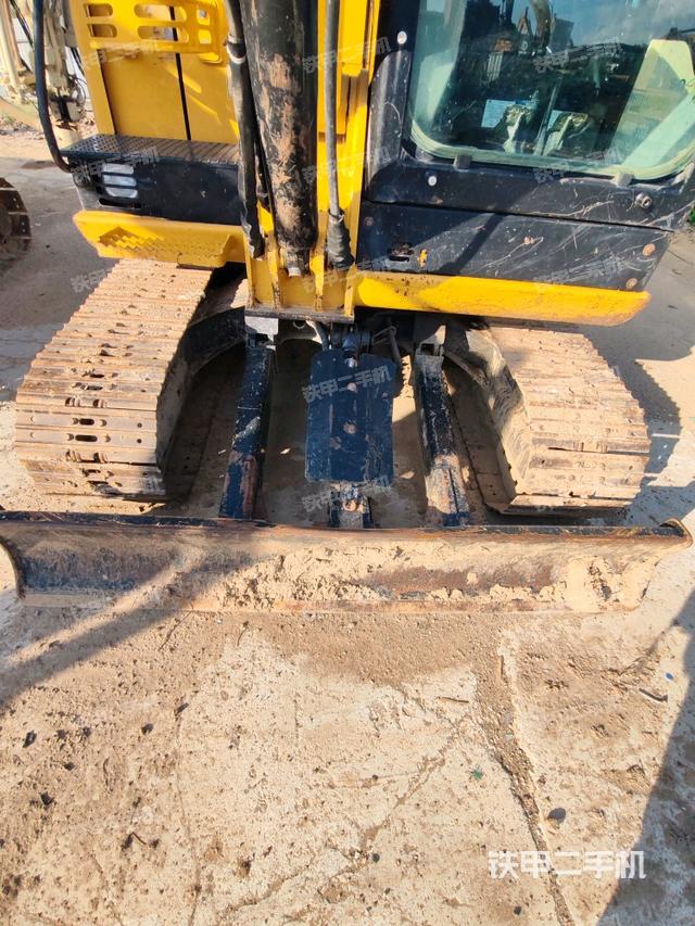 單側(cè)履帶整體（整機(jī)外觀）