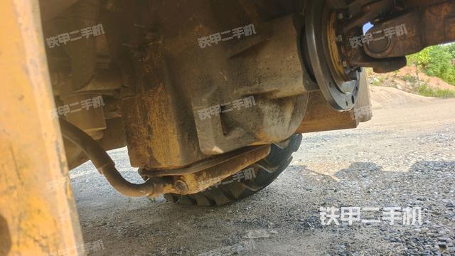 后驅(qū)動橋（液壓/傳動系統(tǒng)）