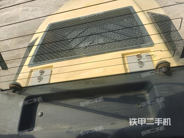 仪表盘全景（压路机驾驶室）