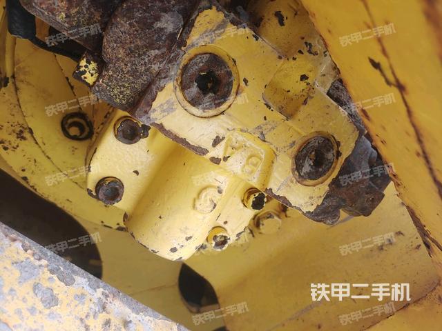 前轮左侧减震块连接及部件（压路机前后车架）