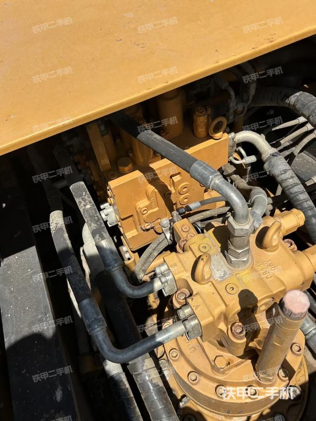 回轉(zhuǎn)馬達（上車部件）