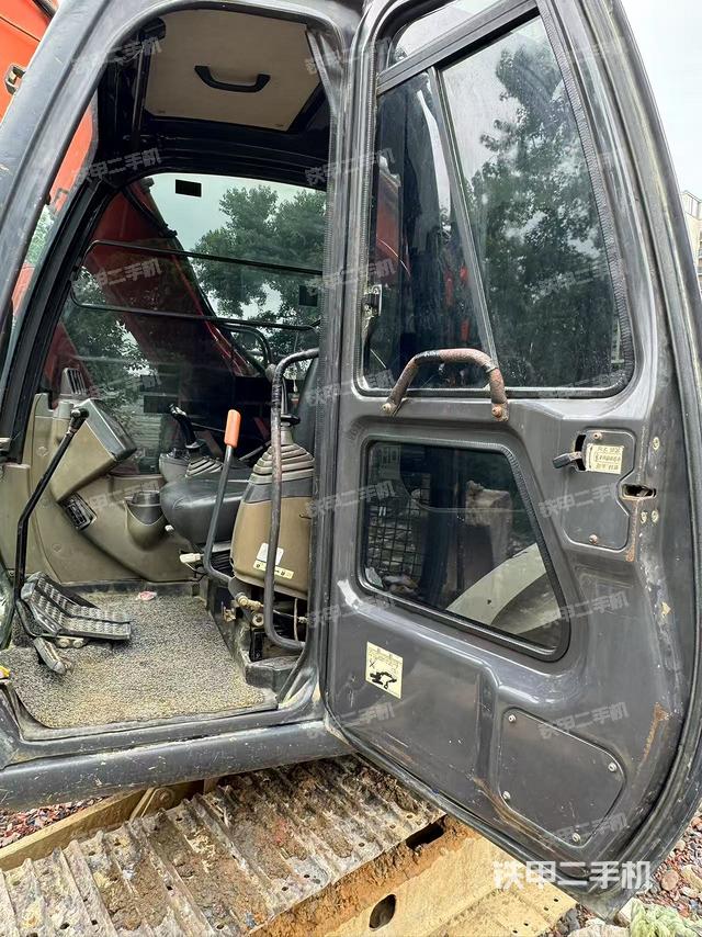 座椅左側(cè)控制臺(tái)/音響/含左手柄（駕駛室部分）