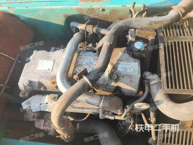 发动机室（上车部件）