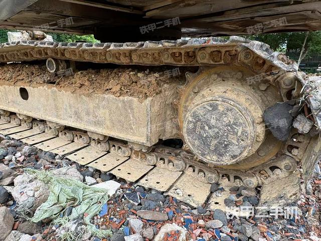 左側(cè)履帶整體?（行走機(jī)構(gòu)）