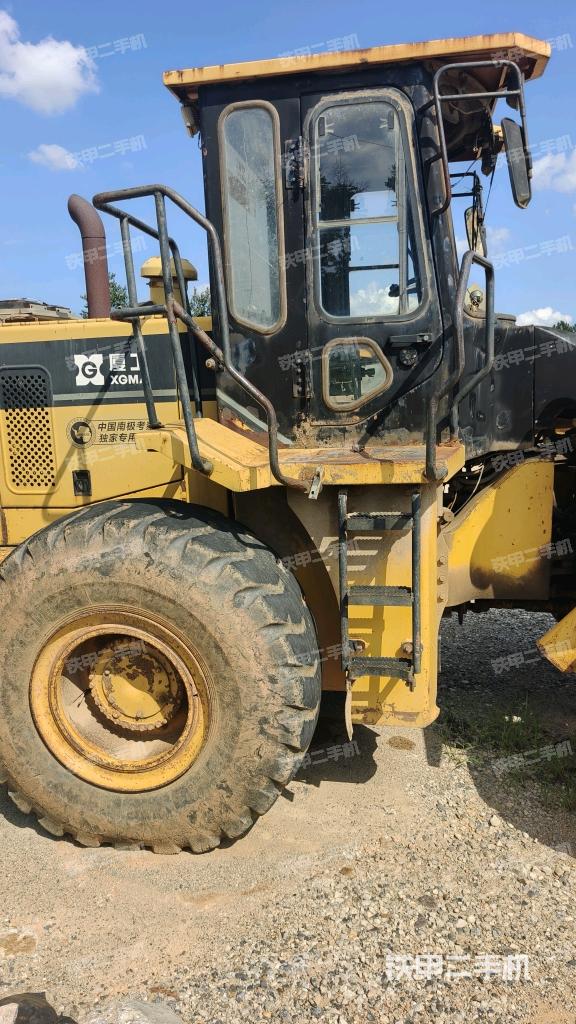 駕駛室正側(cè)（駕駛室部分）