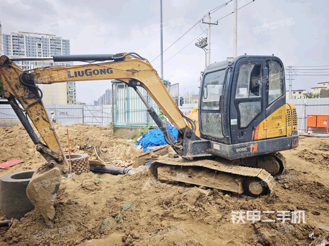 柳工CLG906E挖掘机