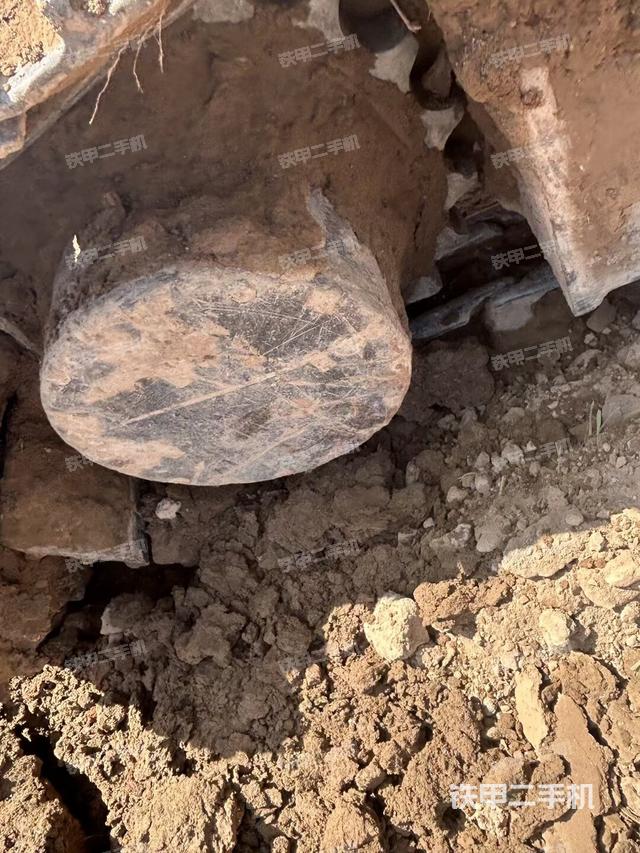 左側(cè)履帶整體?（行走機構(gòu)）