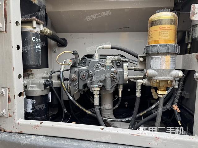 液壓泵斜45?左（大件艙室）