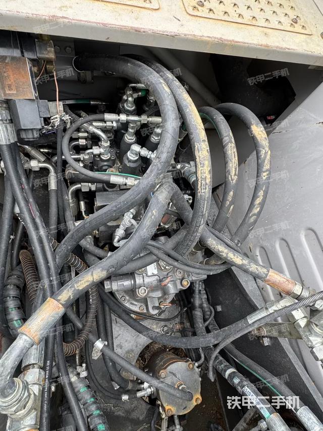 駕駛室頂部俯視（上車部件）