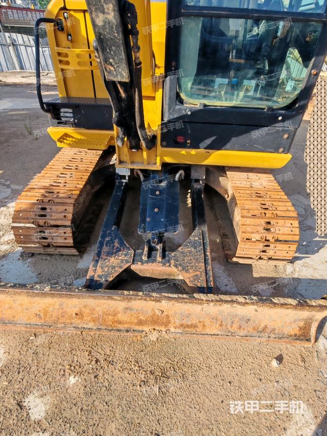 駕駛室頂部（整機(jī)外觀）