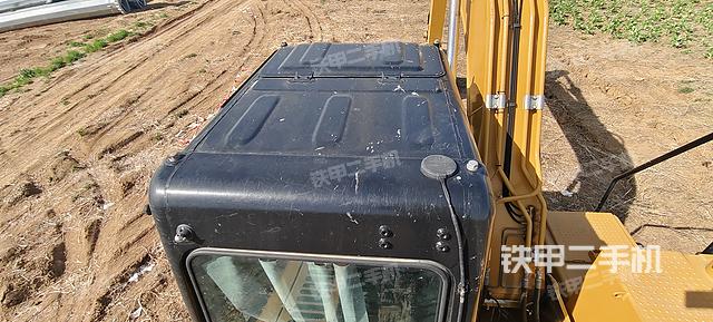 驾驶室顶部（整机外观）