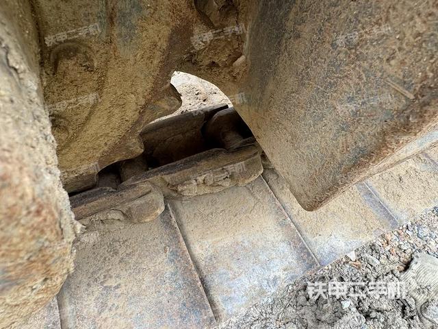 右側(cè)行走馬達蓋板（行走機構(gòu)）