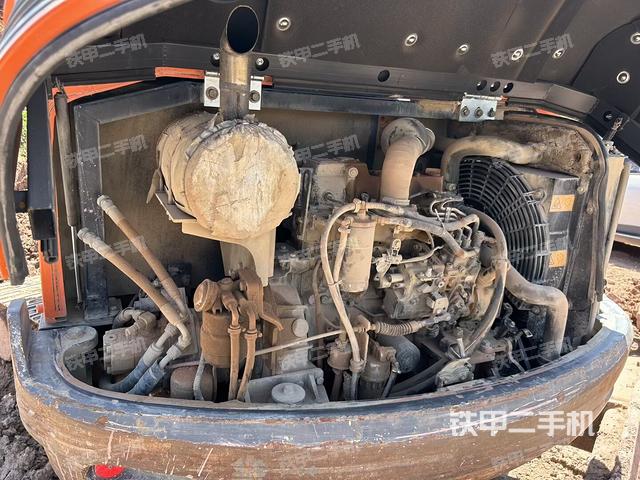 发动机室（上车部件）