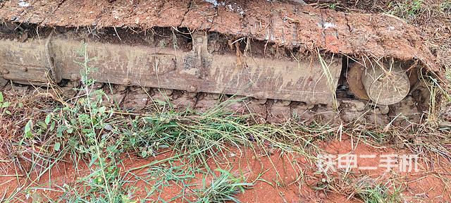 單側履帶整體(整機外觀) 單側履帶整體(整機外觀)