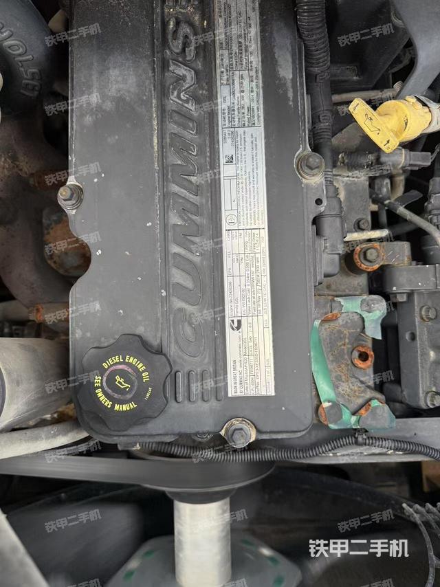 發(fā)動機整體俯視(整機外觀) 發(fā)動機整體俯視(整機外觀)