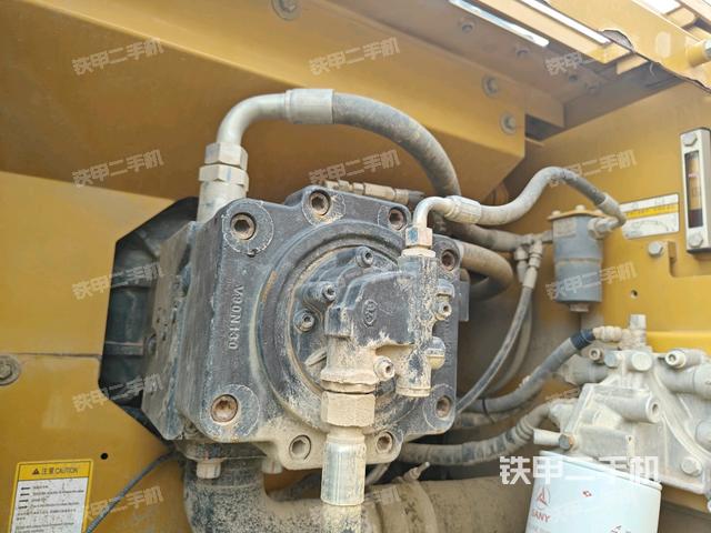 液壓泵斜45?左（大件艙室）