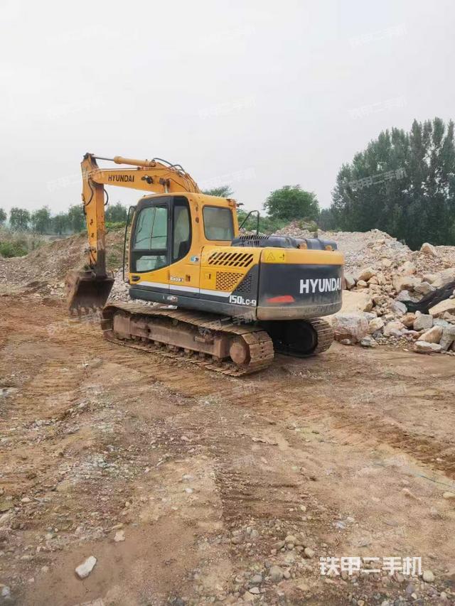 驾驶室顶部（整机外观）