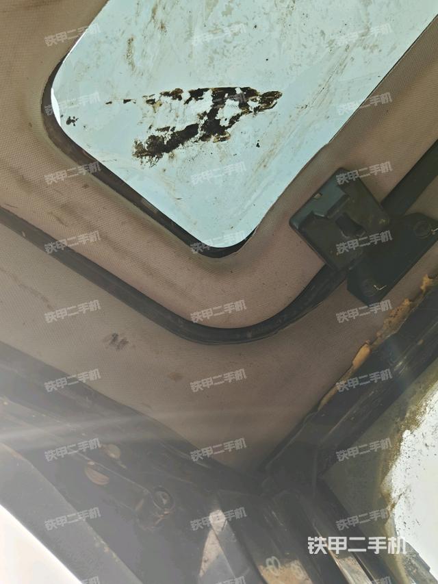 右側(cè)玻璃角標(biāo)（駕駛室部分）