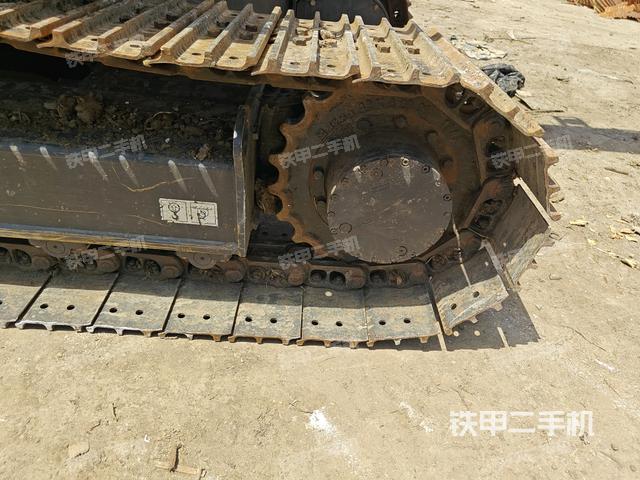 左驅(qū)動(dòng)輪（行走機(jī)構(gòu)）