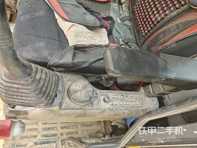 駕駛室左后45度（駕駛室部分）