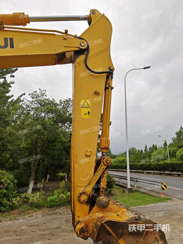 小臂整體左后（工作和回轉(zhuǎn)裝置）