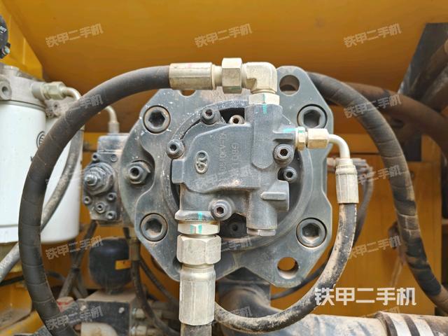 液壓泵斜45?左（大件艙室）