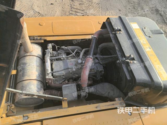 发动机室（上车部件）