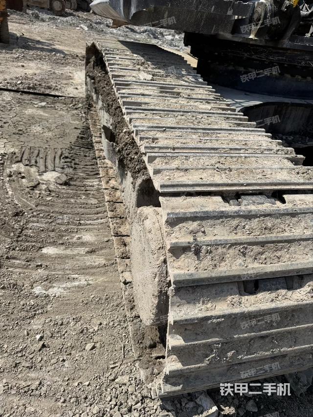 单侧履带整体（整机外观）