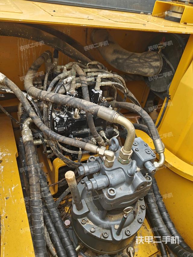 回轉(zhuǎn)馬達（上車部件）