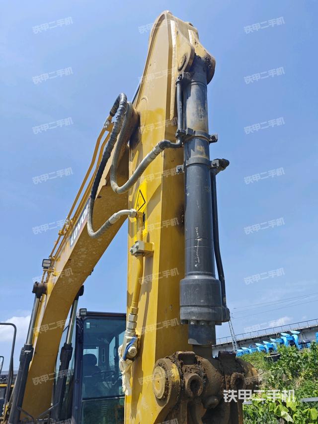 小臂整體右前（工作和回轉(zhuǎn)裝置）