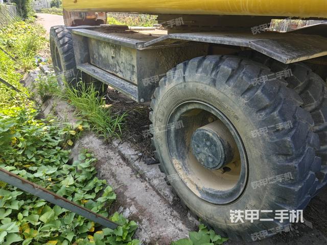 右側(cè)履帶整體（行走機構(gòu)）