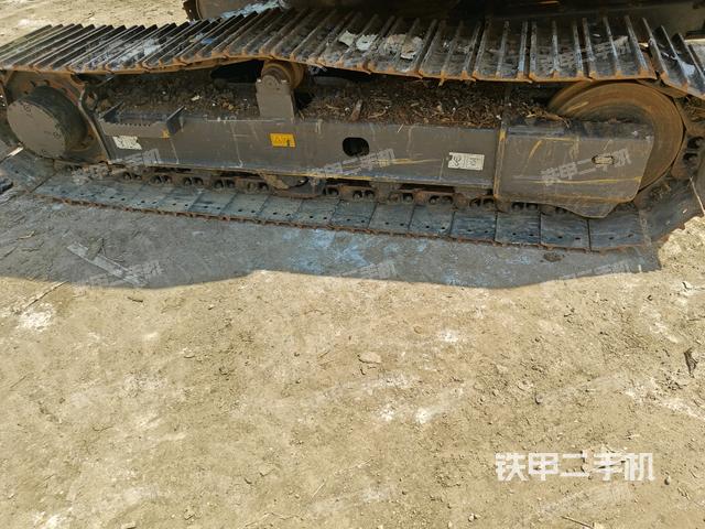 右側(cè)履帶整體?（行走機(jī)構(gòu)）