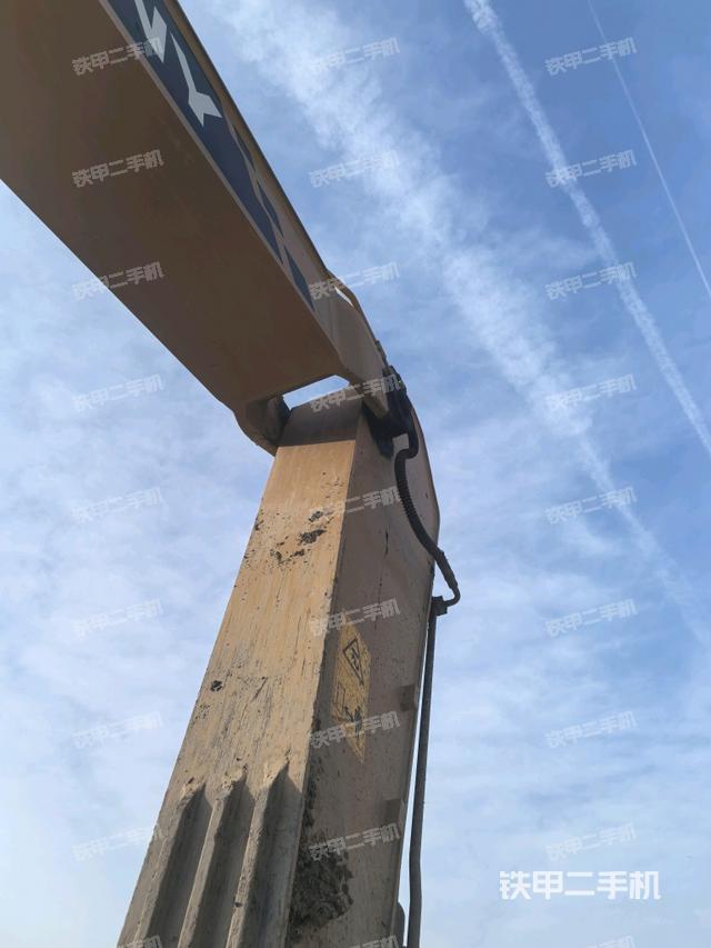 小臂整体左后（工作和回转装置）