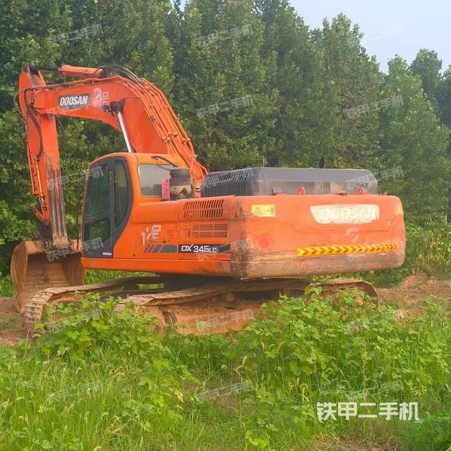 驾驶室顶部（整机外观）