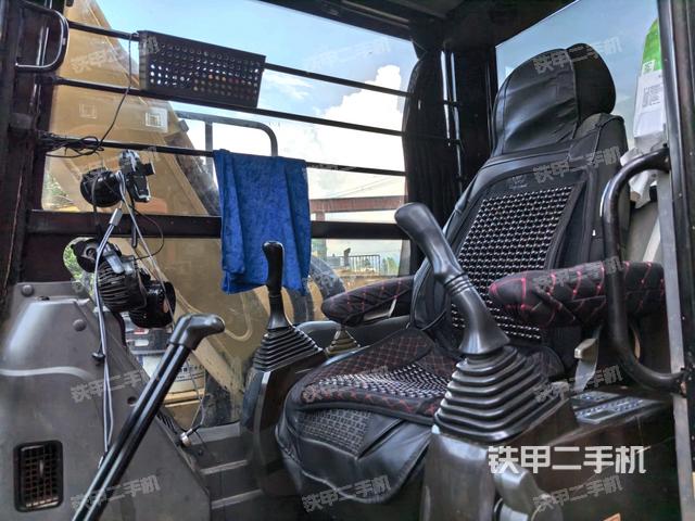 顶棚整体（驾驶室部分）