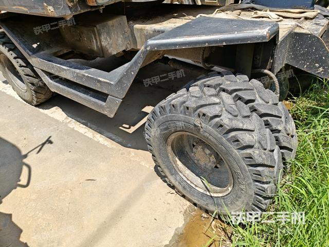 單側(cè)履帶整體（整機(jī)外觀）