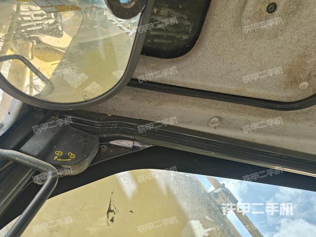 座椅右側(cè)控制臺/鑰匙門/油門/含右手柄（駕駛室部分）