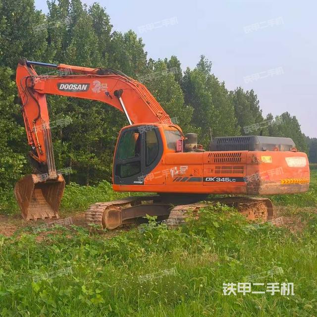 驾驶室整体（整机外观）