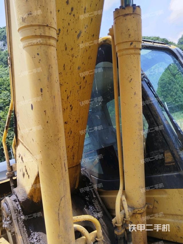 大臂油缸整體?豎拍（工作和回轉(zhuǎn)裝置）