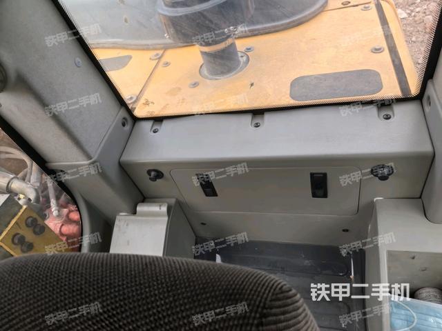 座椅后部（驾驶室部分）