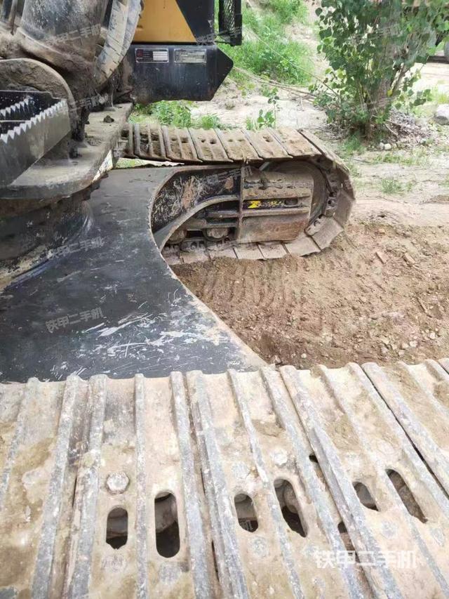 單側履帶整體（整機外觀）