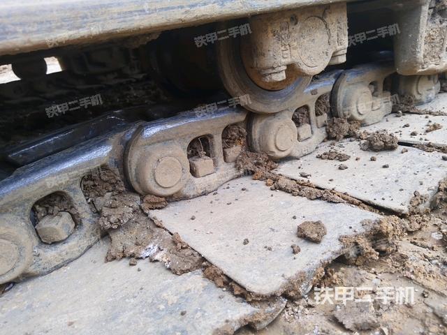 左導(dǎo)向輪（行走機(jī)構(gòu)）