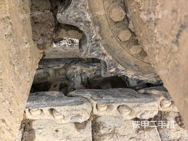 右侧履带整体（行走机构）